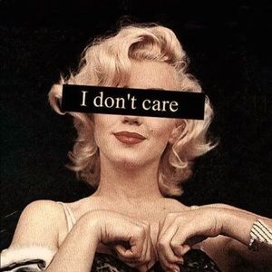 Meet your Posher, Mia